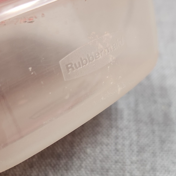 Rubbermaid Red Square Easy Find Replacement Storage Containers - Picture 5 of 6